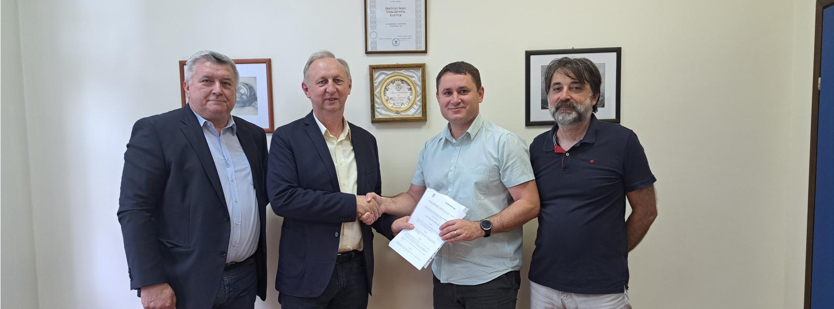 GRAD KUTINA IZNOSOM OD 20.000,00 € FINANCIRA SMJEŠTAJ UČENICIMA NA  SVJETSKOM NATJECANJU U ROBOTICI