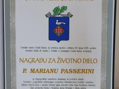 Plaketa p. Mariana Passerinija