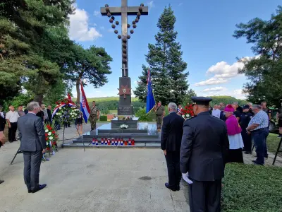 Dan 56. samostalne bojne HV-a (Križ s krunicom)