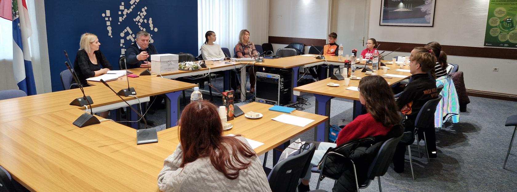 KONSTITUIRAJUĆE SJEDNICA NOVOGA SAZIVA DJEČJEG GRADSKOG VIJEĆA KUTINA