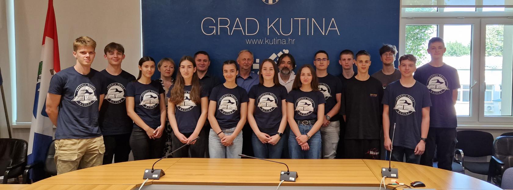 Prijam mladih robotičara SŠ Tina Ujevića Kutina kod gradonačelnika Zlatka Babića
