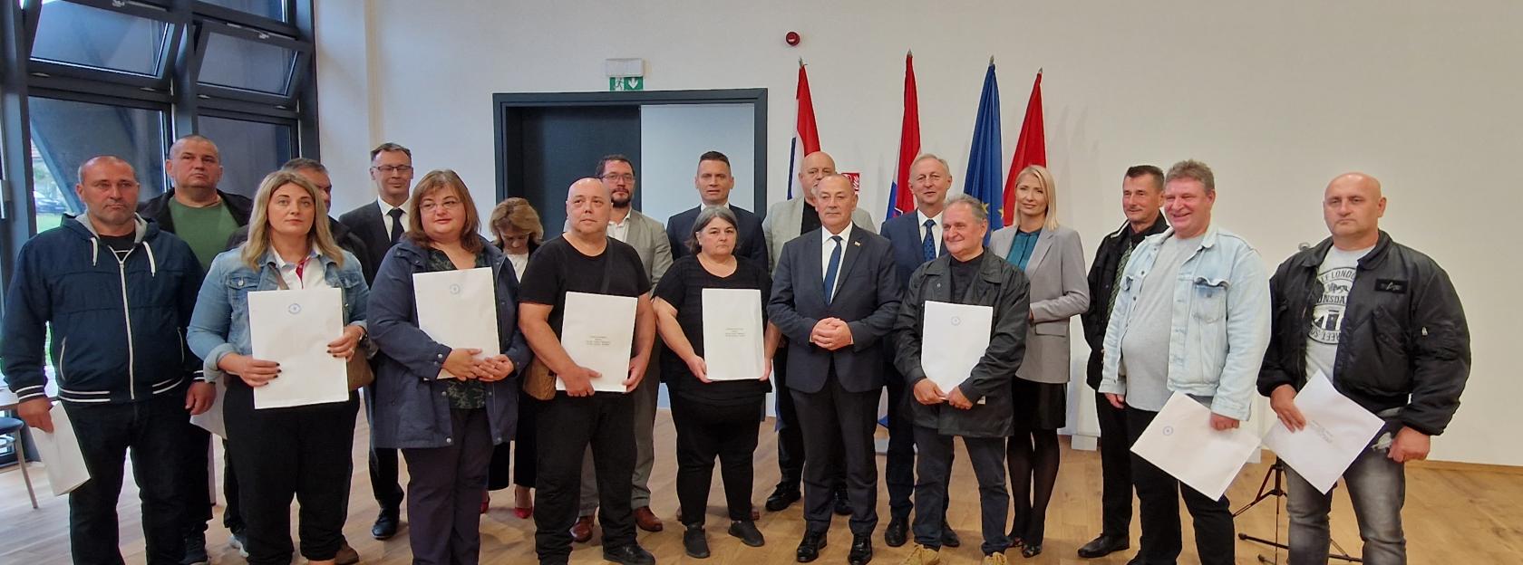 10 stanova HRVI i članovima obitelji umrlog HRVI i 27. državno sportsko natjecanja dragovoljaca i veterana Domovinskog rata