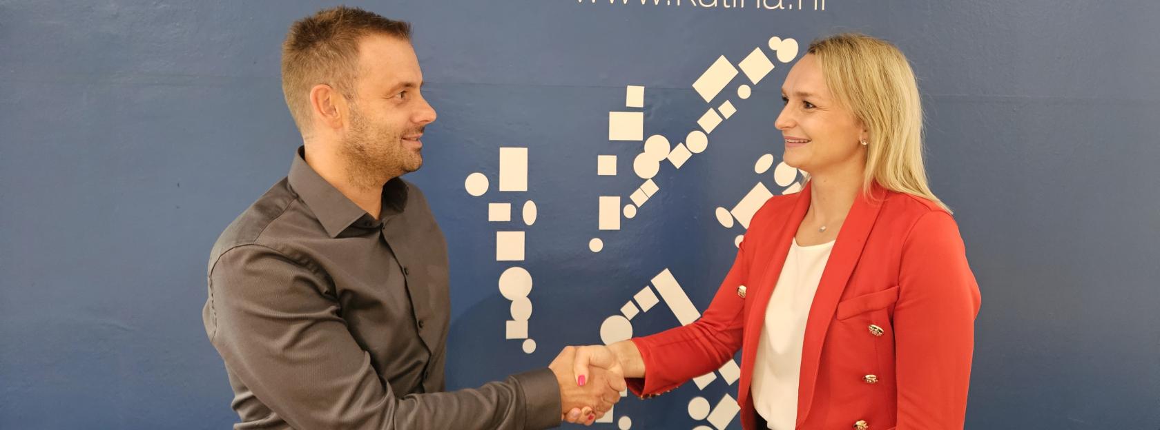 Potpisan ugovor za adaptaciju prostora Knjižnice i čitaonice Kutina