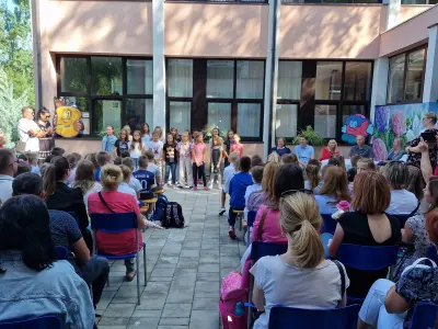 Gradonačelnik Zlatko Babić i zamjenica Ivana Grdić u posjeti OŠ V. Vidrić u povodu prvog dana 2023./24. školske godine 