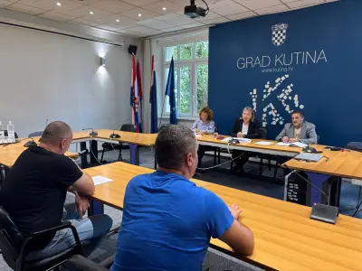 WhatsApp Image 2025-10-05 at 09.27.05 (4)