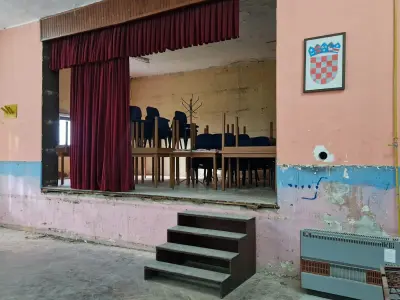 Husain - Društveni dom  3