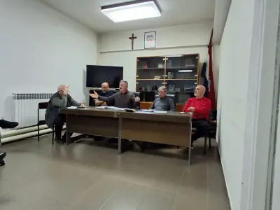 c49942c4-6f2a-442d-9116-fd9364f8db1a