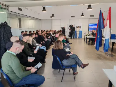 WhatsApp Image 2025-12-19 at 15.08.41