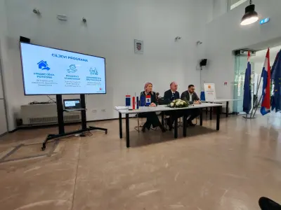 WhatsApp Image 2025-12-19 at 15.08.42 (2)