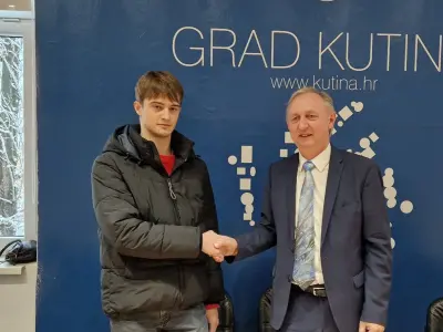 420066760_881950173933949_6707291761531265783_n