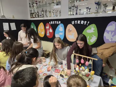 931fa383-7a7b-40a6-a195-5baca6e194b8