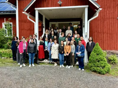 d6ed1b29-1b16-4f44-8ad2-58e413d90692