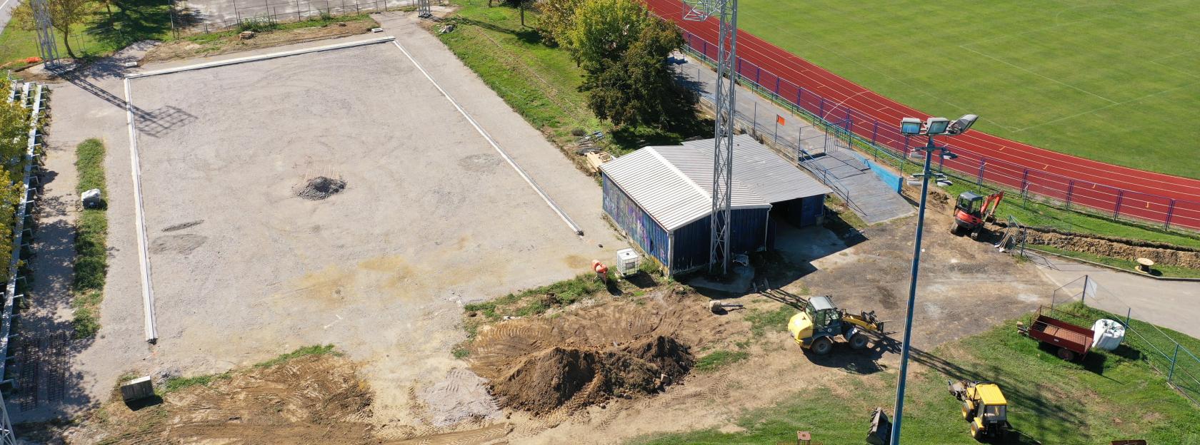 Kutina gradi budućnost sporta: u tijeku rekonstrukcija i prenamjena rukometnog igrališta u suvremeni multifunkcionalni teren