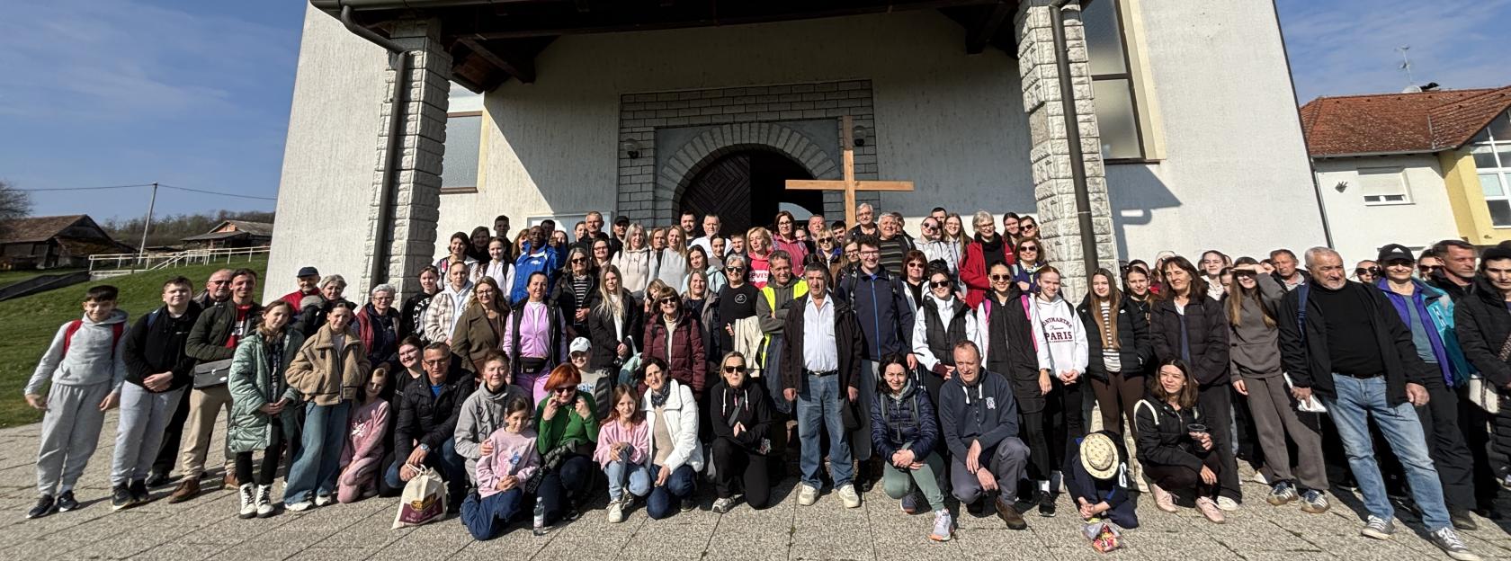 Četvrt stoljeća zajedništva i vjere: održan 25. kutinski planinarski križni put uz snažan odaziv mladih