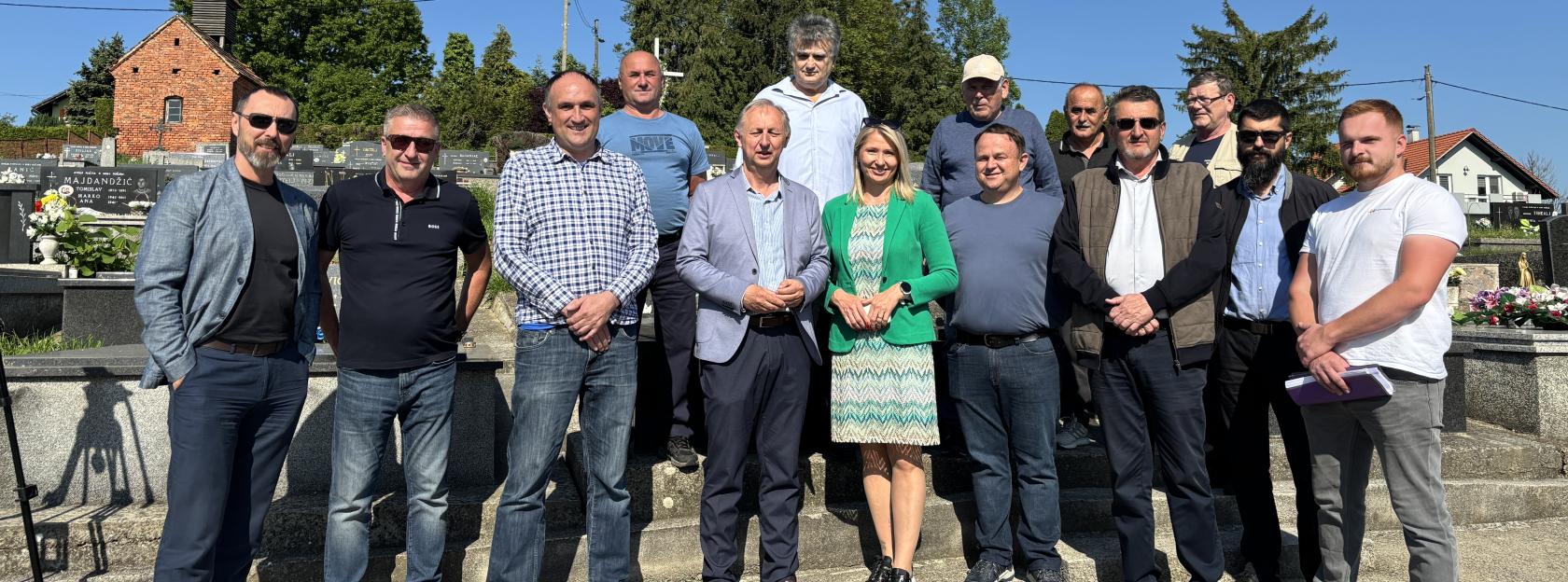 OBILAZAK RADOVA U KUTINSKOJ SLATINI: U TIJEKU IZGRADNJA MRTVAČNICE, VRTIĆA I ENERGETSKA OBNOVA DRUŠTVENOG DOMA