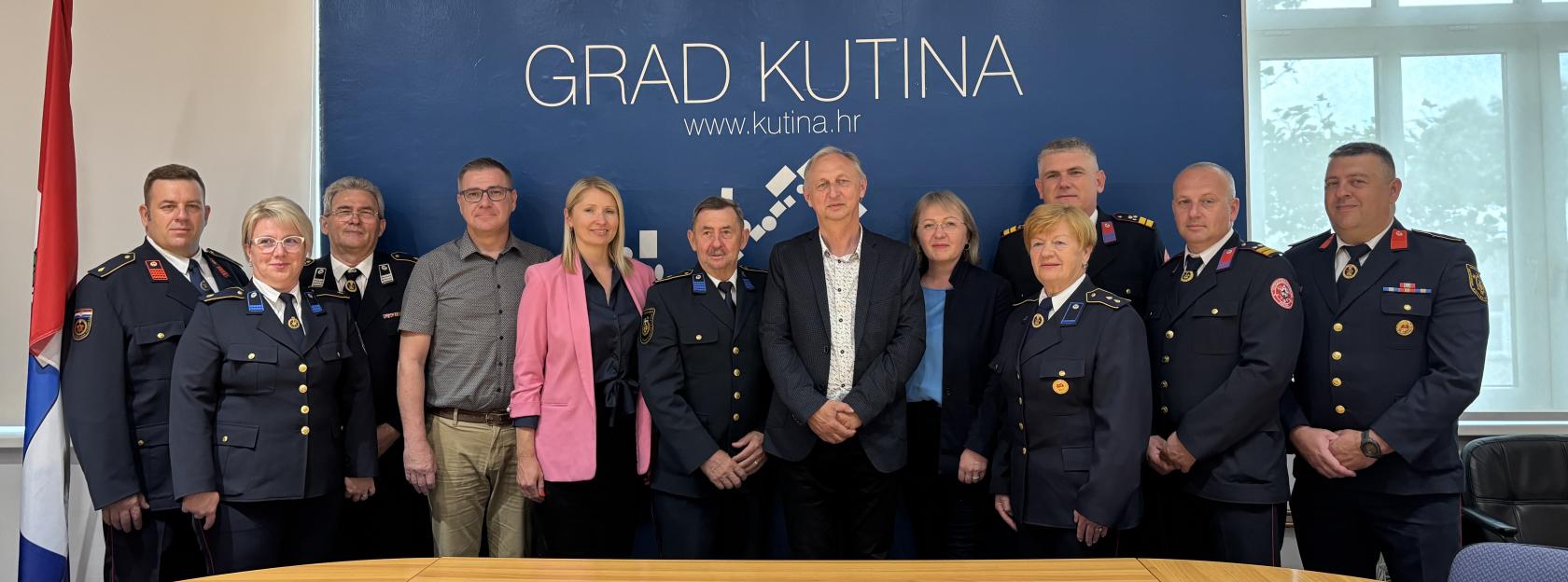 Gradonačelnik Babić upriličio svečani prijem za kutinske vatrogasce povodom Dana svetog Florijana