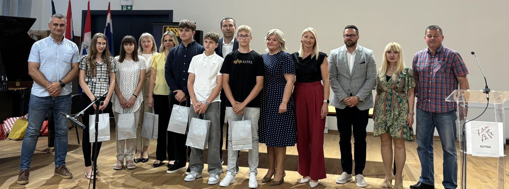 Grad Kutina nagradila izvrsnost: uručena priznanja najuspješnijim učenicima i mentorima generacije 2025./2026.