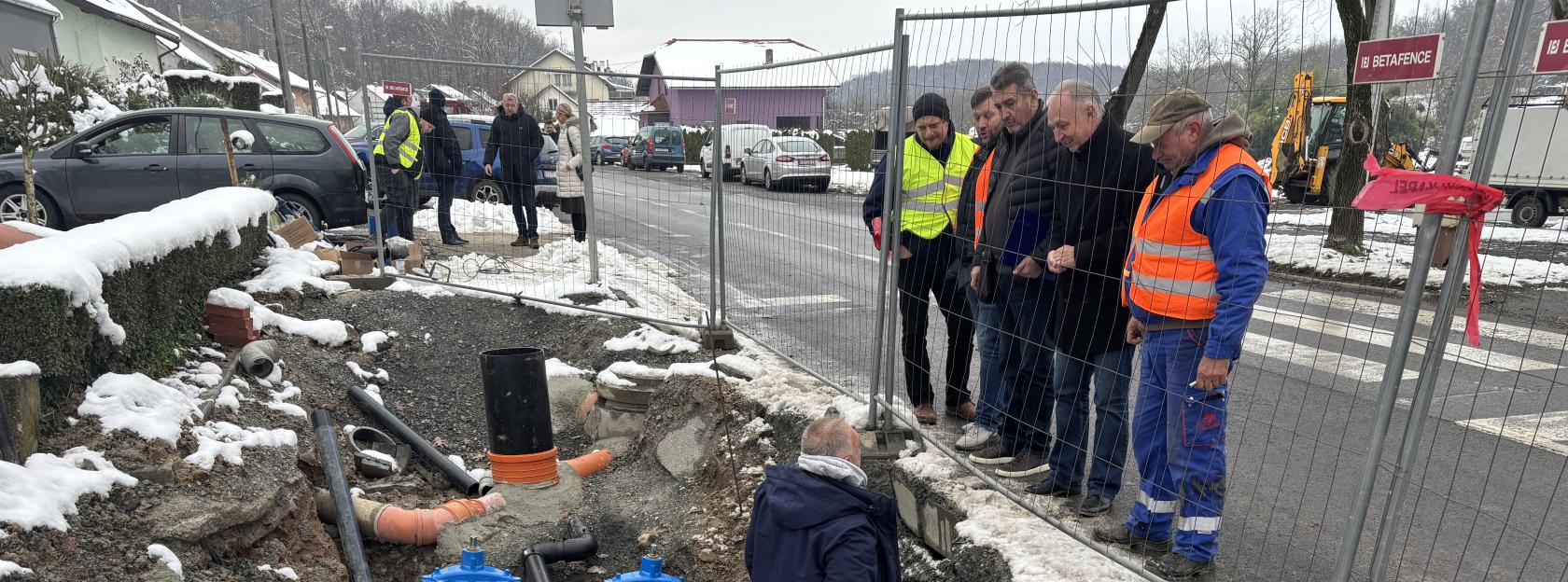 Nakon dovršetka radova na magistralnom cjevovodu nastavlja se izgradnja pješačko-biciklističke staze u Ulici hrvatskih branitelja