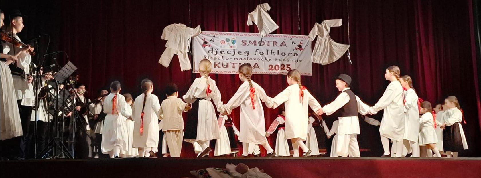 Smotra dječjeg folklora Sisačko-moslavačke županije u Kutini: Mladi čuvari baštine na sceni