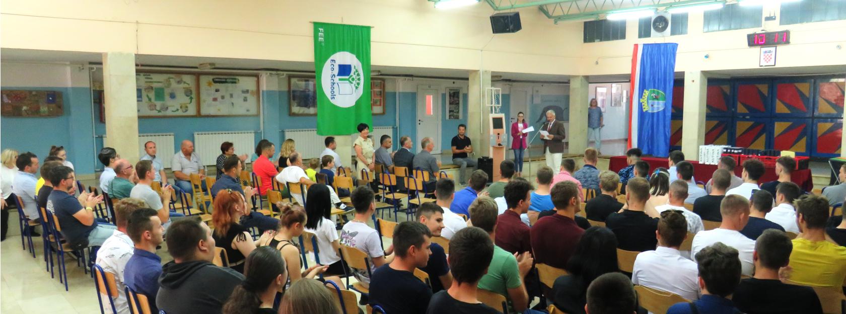 Svečani ispraćaj maturanata u Tehničkoj školi Kutina